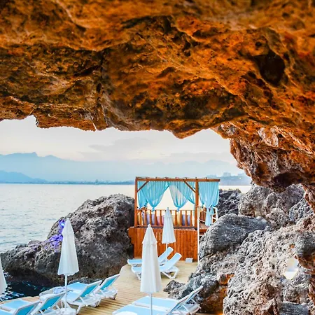 Perge - Adult Only 18 Hotel