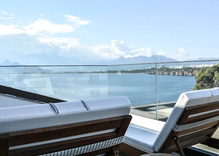 Perge - Adult Only 18 Hotel