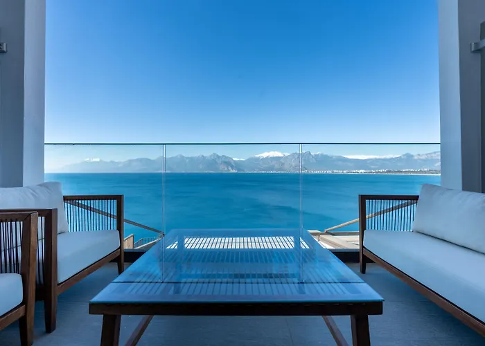 Perge - Adult Only 18 Hotel